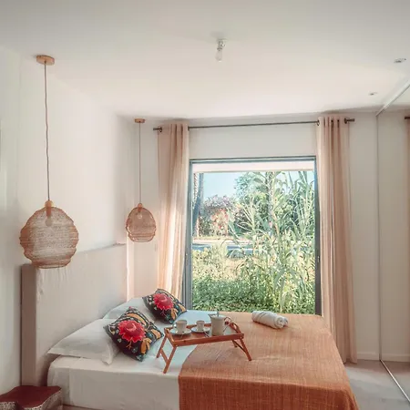 Elegant Designer By The Sea In Corsica 別荘