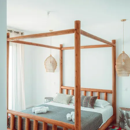 Elegant Designer By The Sea In Corsica 別荘