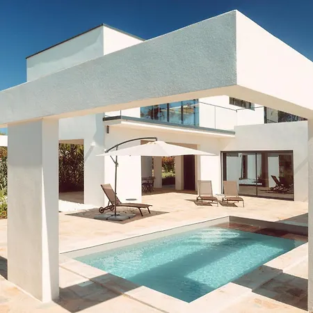 בית נופש Elegant Designer By The Sea In Corsica