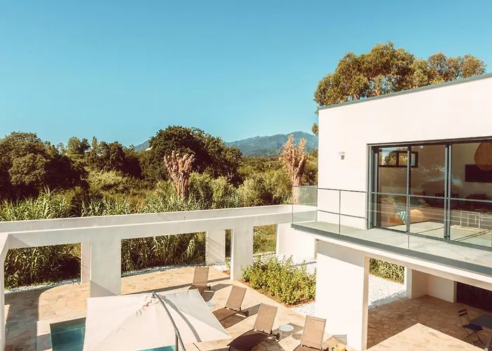 Elegant Designer By The Sea In Corsica Taglio-Isolaccio